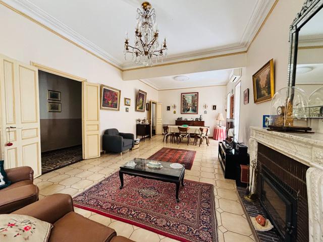 Maison 7 pièces 214 m²