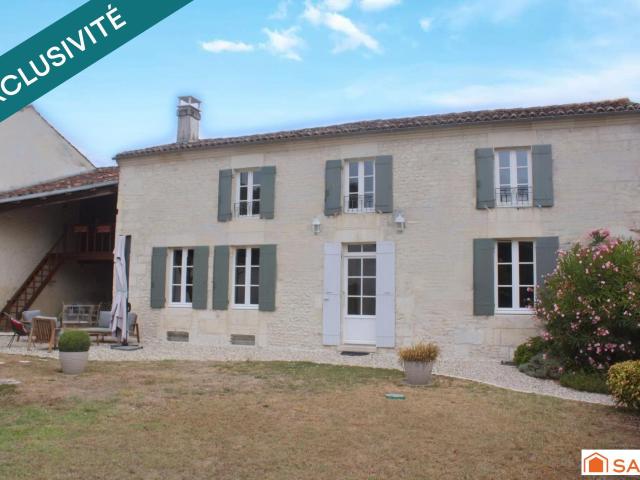 Maison 7 pièces 214 m²