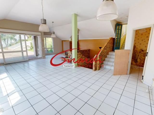 Maison 7 pièces 214 m²