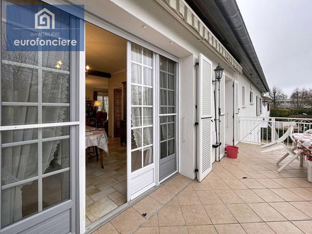 Maison 7 pièces 214 m²
