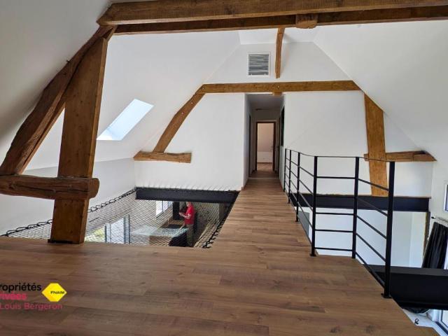 Maison 7 pièces 214 m²