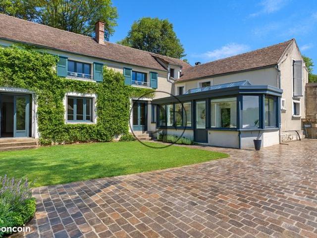 Maison 7 pièces 214 m²