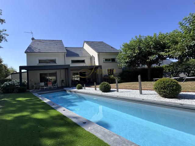 Maison 7 pièces 214 m²