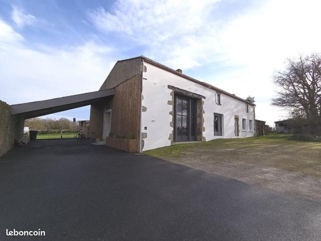 Maison 7 pièces 214 m²