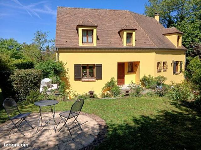 Maison 7 pièces 214 m²