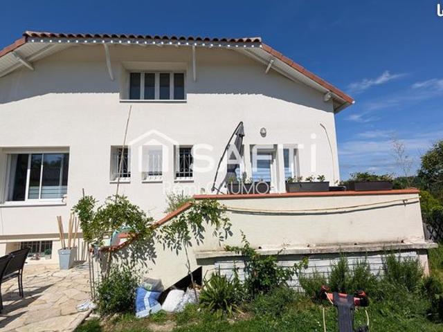 Maison 7 pièces 214 m²
