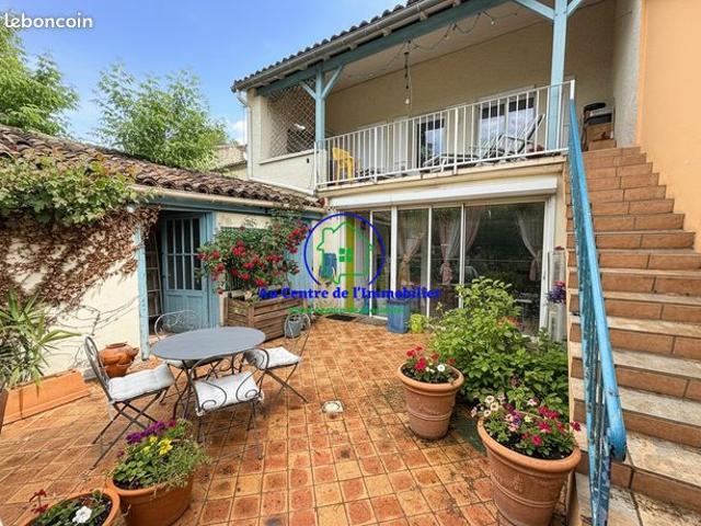 Maison 7 pièces 214 m²