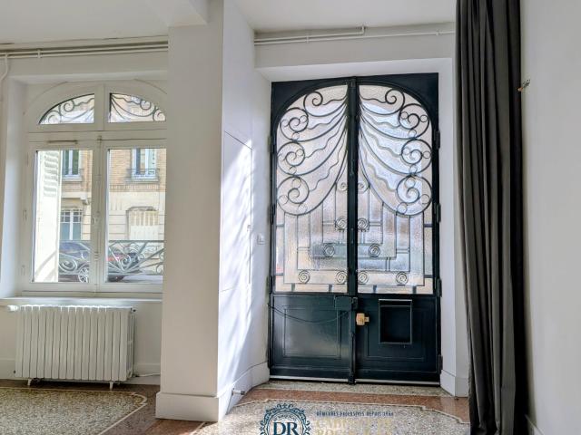 Maison 7 pièces 214 m²