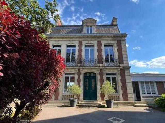 Maison 7 pièces 214 m²