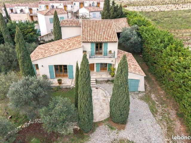 Maison 7 pièces 214 m²