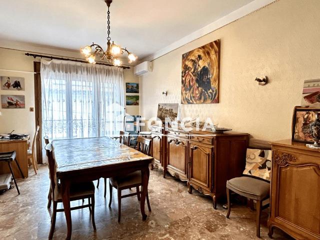 Maison 7 pièces 214 m²