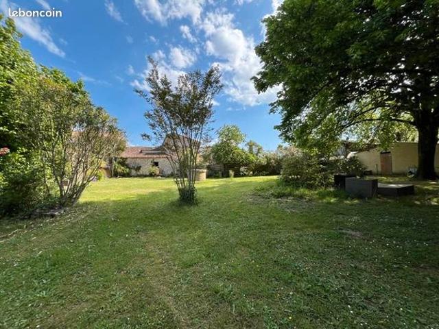 Maison 7 pièces 215 m²