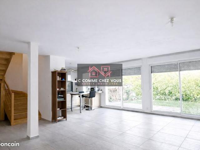 Maison 7 pièces 215 m²