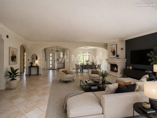 Maison 7 pièces 215 m²