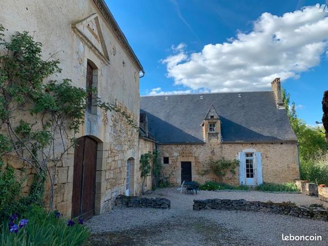 Maison 7 pièces 215 m²