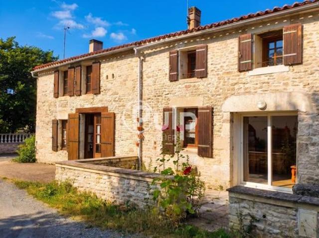 Maison 7 pièces 215 m²