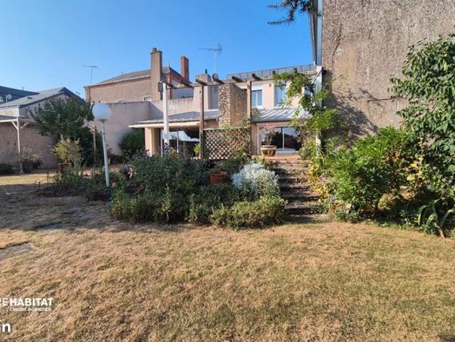 Maison 7 pièces 215 m²