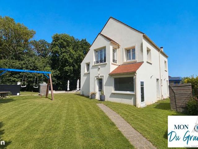 Maison 7 pièces 215 m²