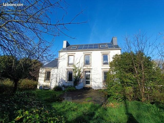Maison 7 pièces 215 m²