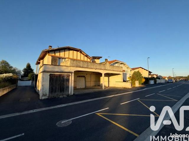 Maison 7 pièces 215 m²