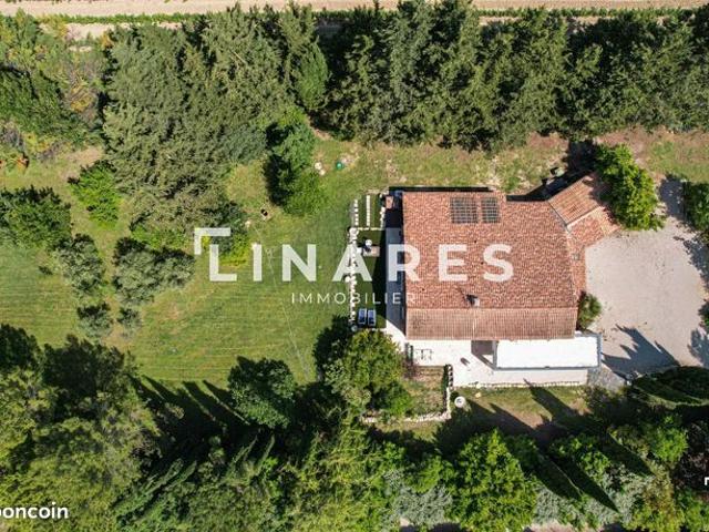 Maison 7 pièces 215 m²
