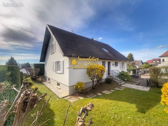 Maison 7 pièces 215 m²