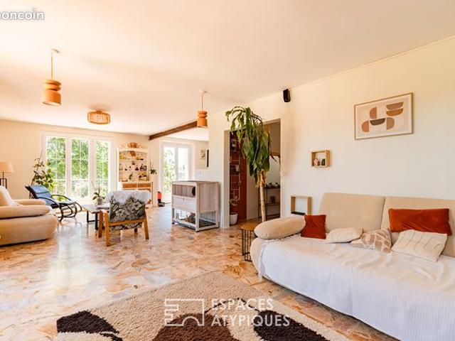Maison 7 pièces 215 m²