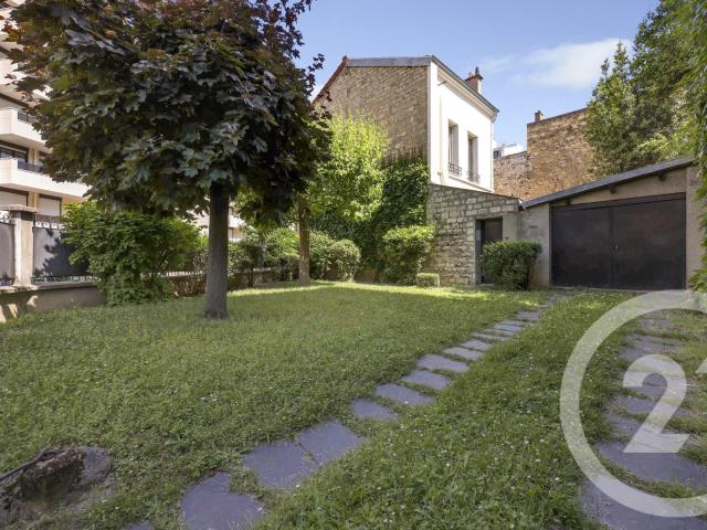 Maison 7 pièces 215 m²