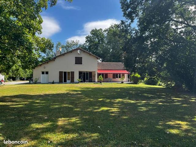 Maison 7 pièces 215 m²
