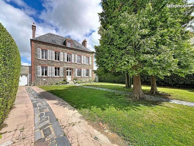 Maison 7 pièces 215 m²