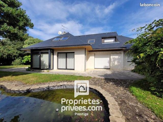 Maison 7 pièces 215 m²
