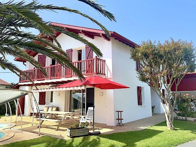Maison 7 pièces 210 m²