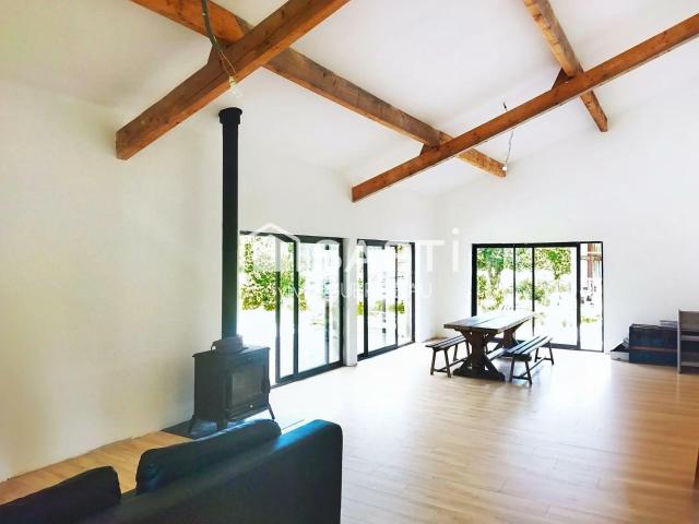 Maison 7 pièces 215 m²