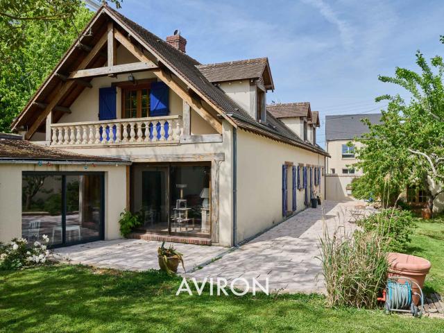 Maison 7 pièces 215 m²