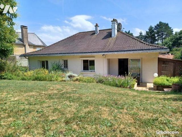 Maison 7 pièces 215 m²