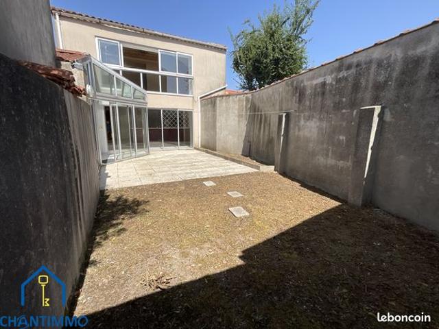 Maison 7 pièces 215 m²