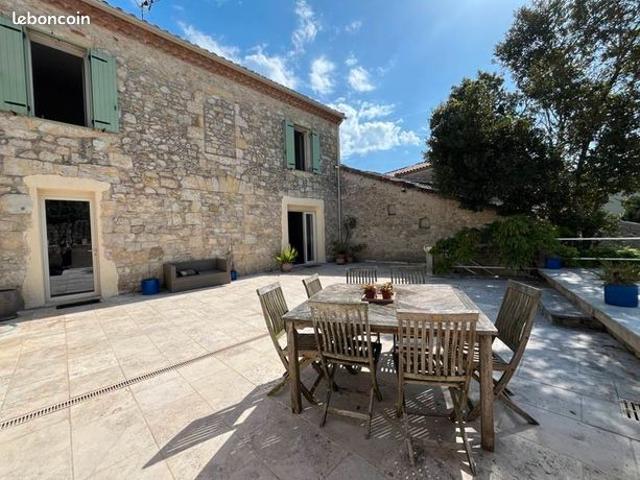 Maison 7 pièces 215 m²