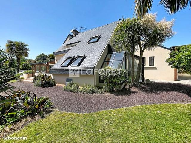 Maison 7 pièces 215 m²
