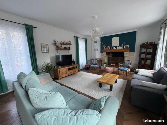 Maison 7 pièces 216 m²