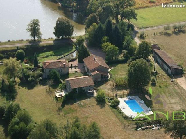 Maison 7 pièces 216 m²