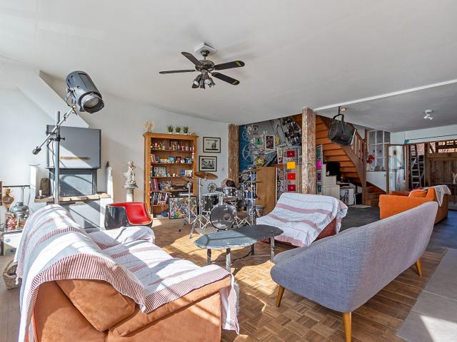 Maison 7 pièces 216 m²