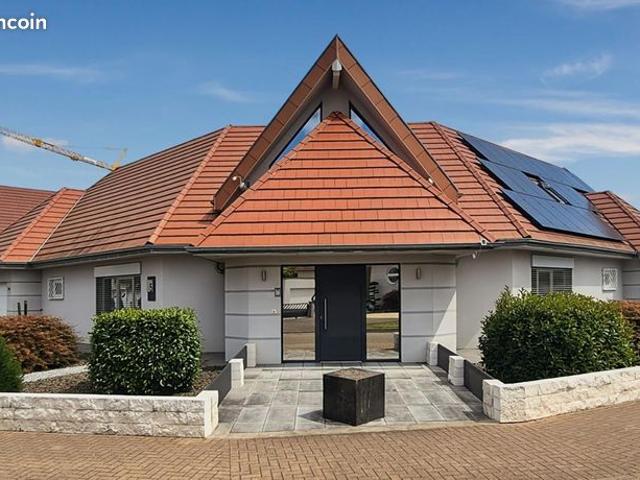 Maison 7 pièces 216 m²