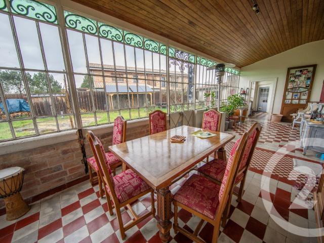 Maison 7 pièces 216 m²