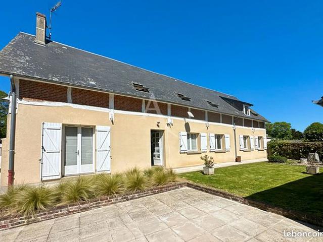 Maison 7 pièces 216 m²