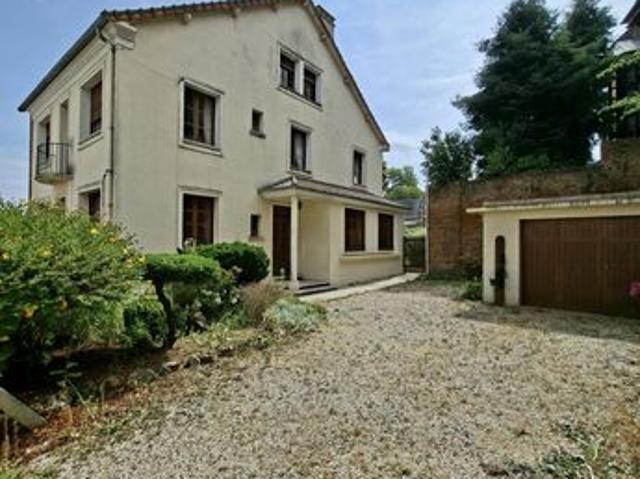 Maison 7 pièces 216 m²