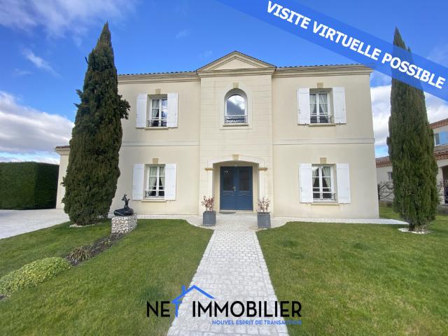 Maison 7 pièces 216 m²