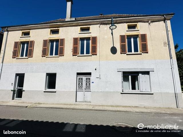 Maison 7 pièces 216 m²
