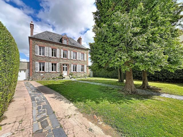 Maison 7 pièces 216 m²