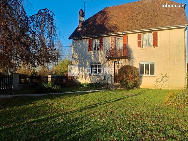 Maison 7 pièces 216 m²