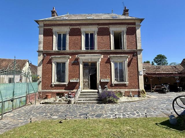 Maison 7 pièces 216 m²